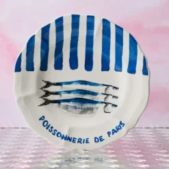 Assiette plate en faïence Poissonnerie