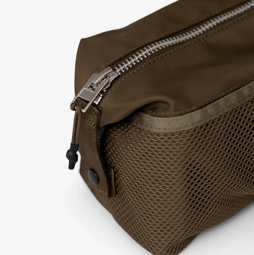 Ay studios - Trousse de toilette Wash Bag - Vert Foncé
