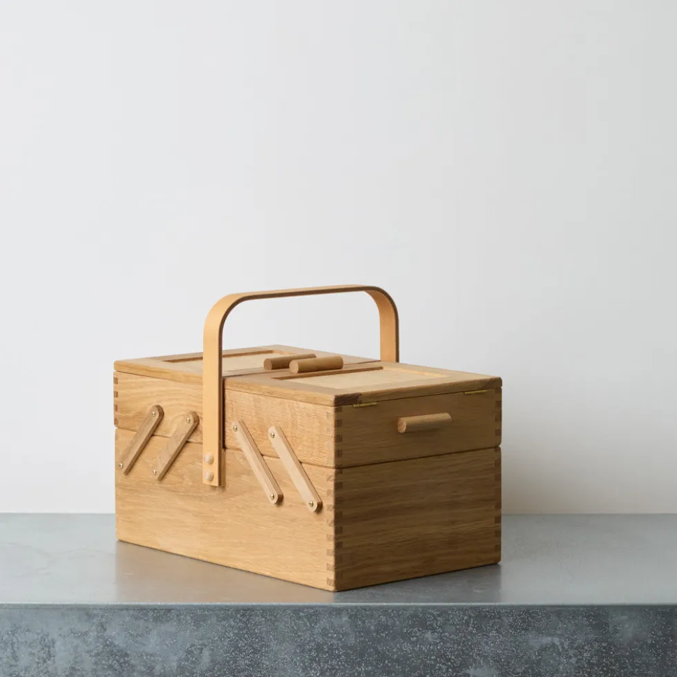 Boite à couture en bois
