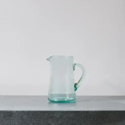 Carafe en verre soufflé