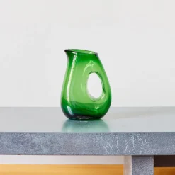Carafe en verre soufflé - Vert