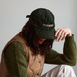 Casquette unisexe brodée Non Merci - Velours Vert