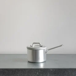Casserole haute et couvercle en aluminium