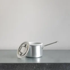 Casserole haute et couvercle en aluminium