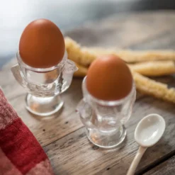 Coquetier poule en verre pressé