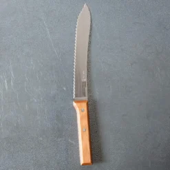 Couteau à pain
