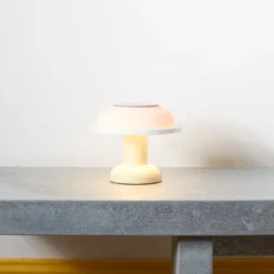 Lampe portable PL4 - Rose Jaune - Sowden