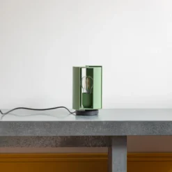 Lampe à poser pivotante - Vert Sauge - Nemo Lighting