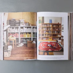 Livre - The World Of Apartamento