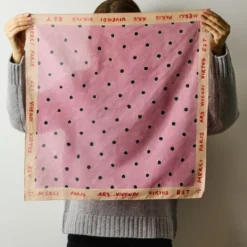 Merci - Bandana Ars Vivendi Virtus Est - Rose