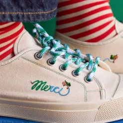 Merci x Richard Scarry x Bensimon - Baskets Romy B79 - Écru