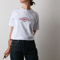 Merci x Shia McShia - T-Shirt Cafe Scene - Blanc