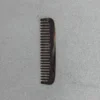 Peigne en corne à denture simple