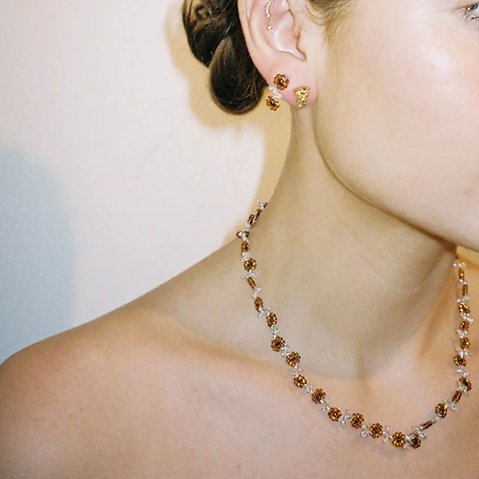 Pura Utz - Boucles d'oreilles Ear Stick Fleur - Marron