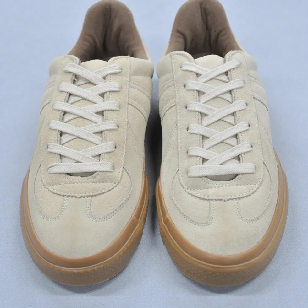 REPRODUCTION OF FOUND - Baskets 4700S - Panna Suede