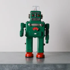Robot Smoking Vert