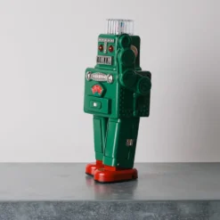 Robot Smoking Vert