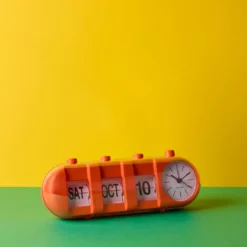 Réveil rétro tube Calendar Flip - Orange