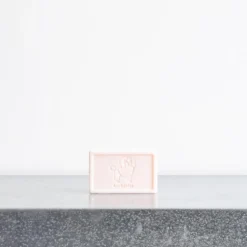 Savon à la rose - Archivist