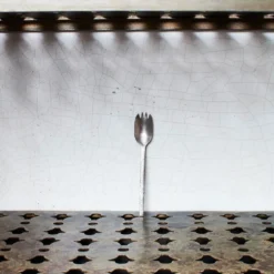 Serax - Fourchette apéro en métal martelé - Stonewash - La Nouvelle Table
