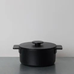 Serax - Marmite en fonte Surface - Noire