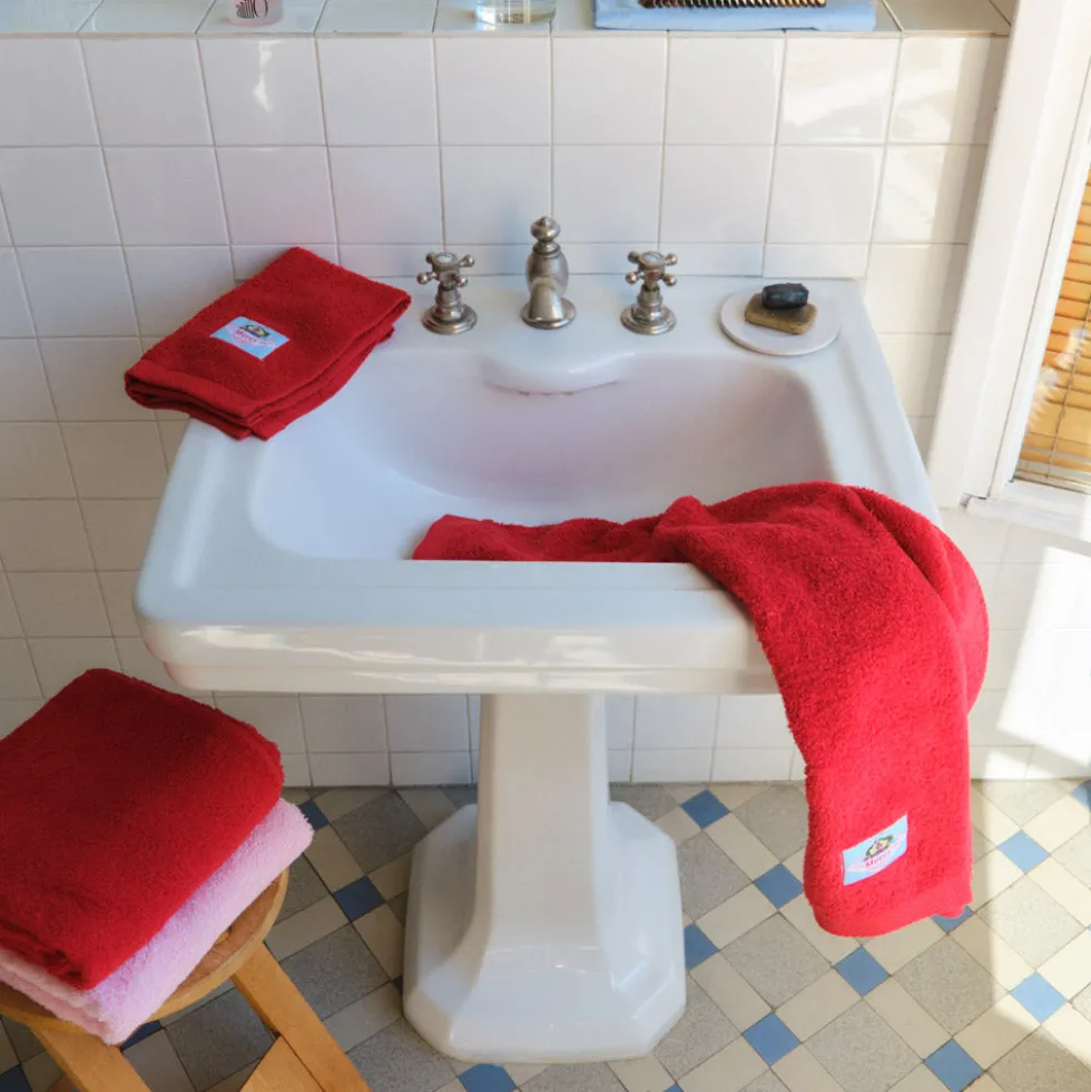 Serviette de bain en éponge - Rouge Soir