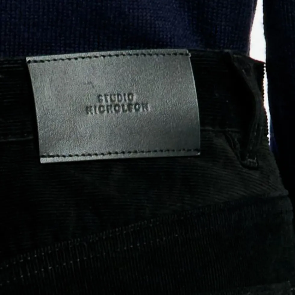 Studio Nicholson - Pantalon Denjo en Velours - Noir