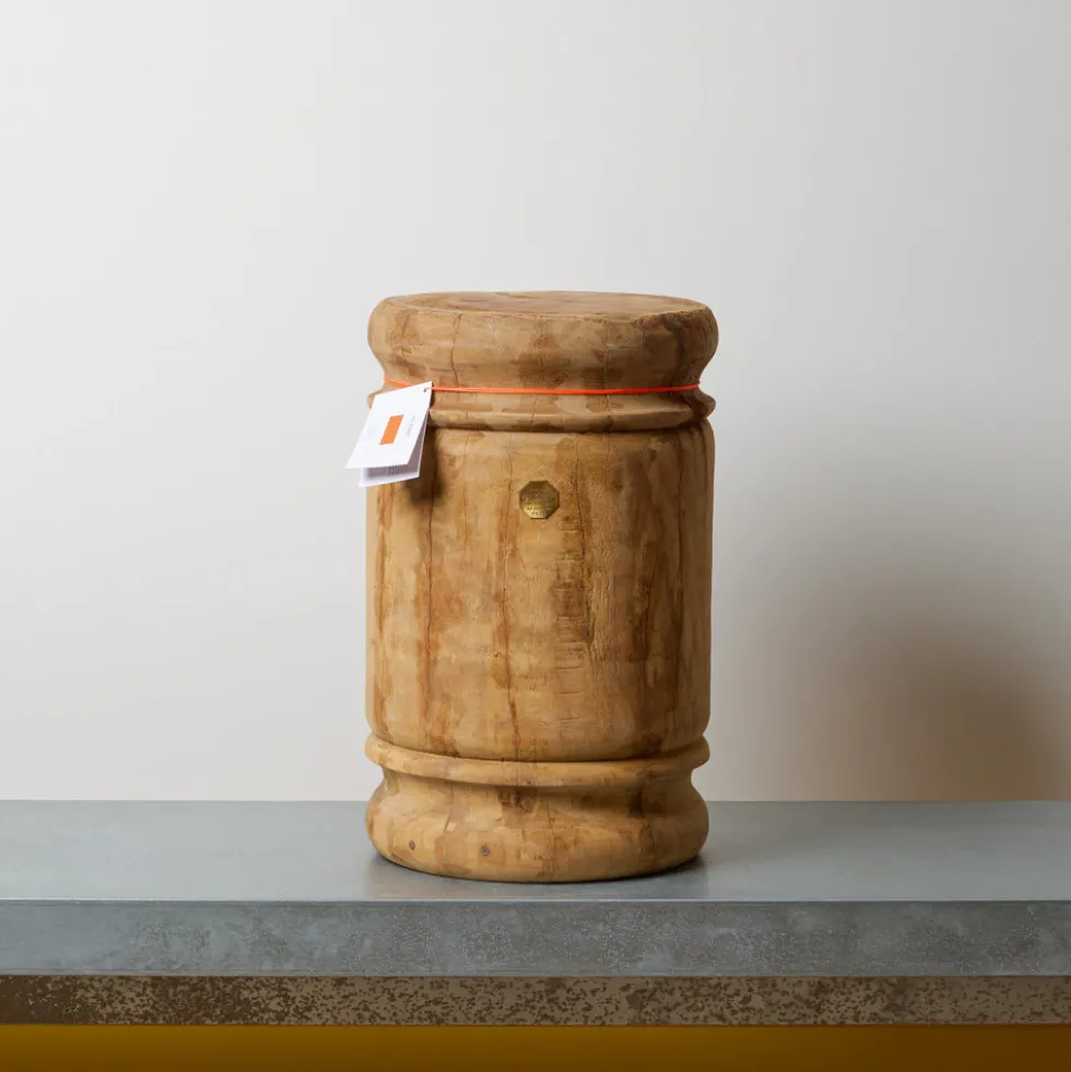 Tabouret en bois massif