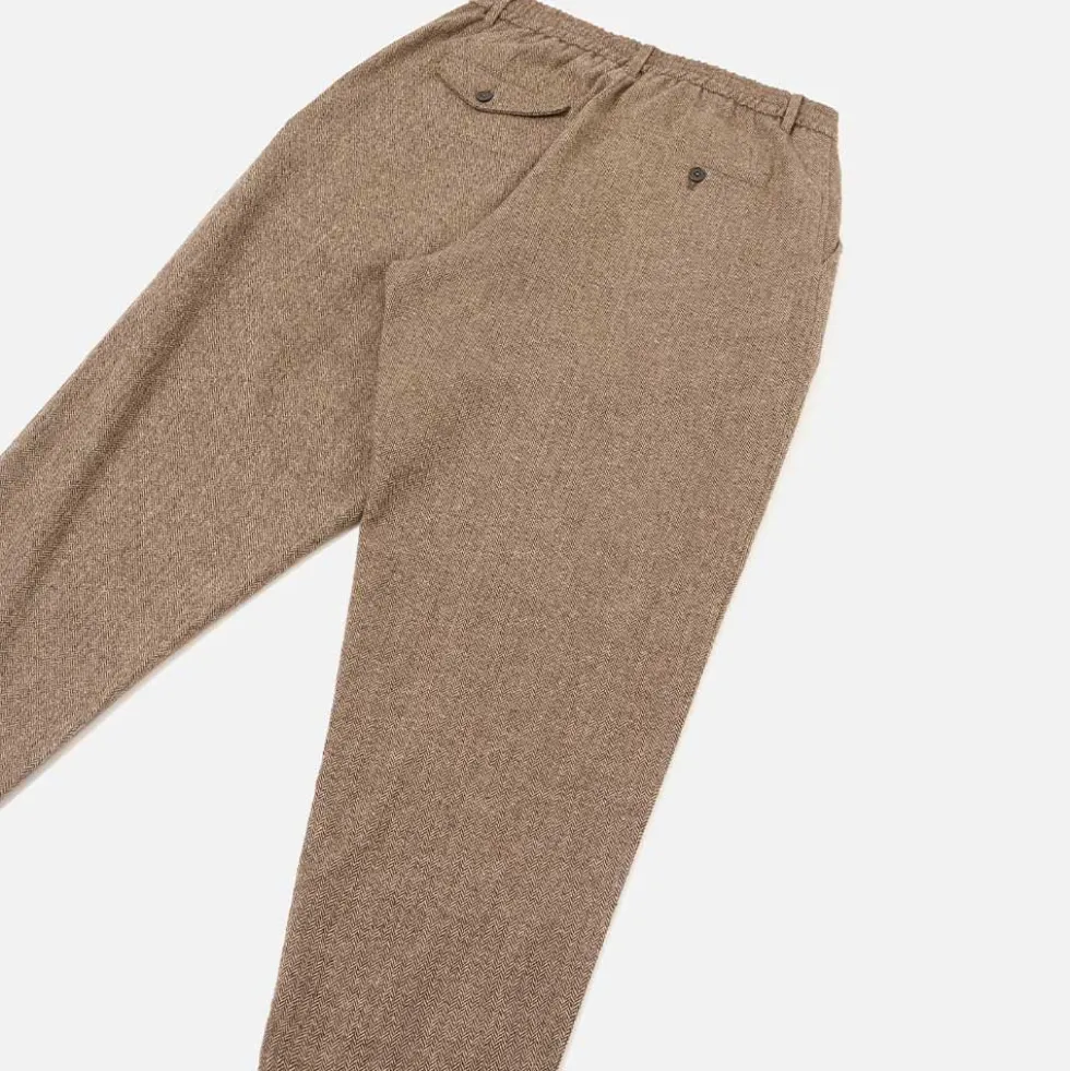 Universal Works - Pantalon Pleated Track - Marron